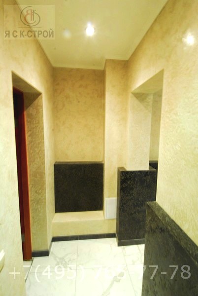 Ремонт маленькой ванной комнаты - вид коридора и там где проходила канализационный стояк после ремонта